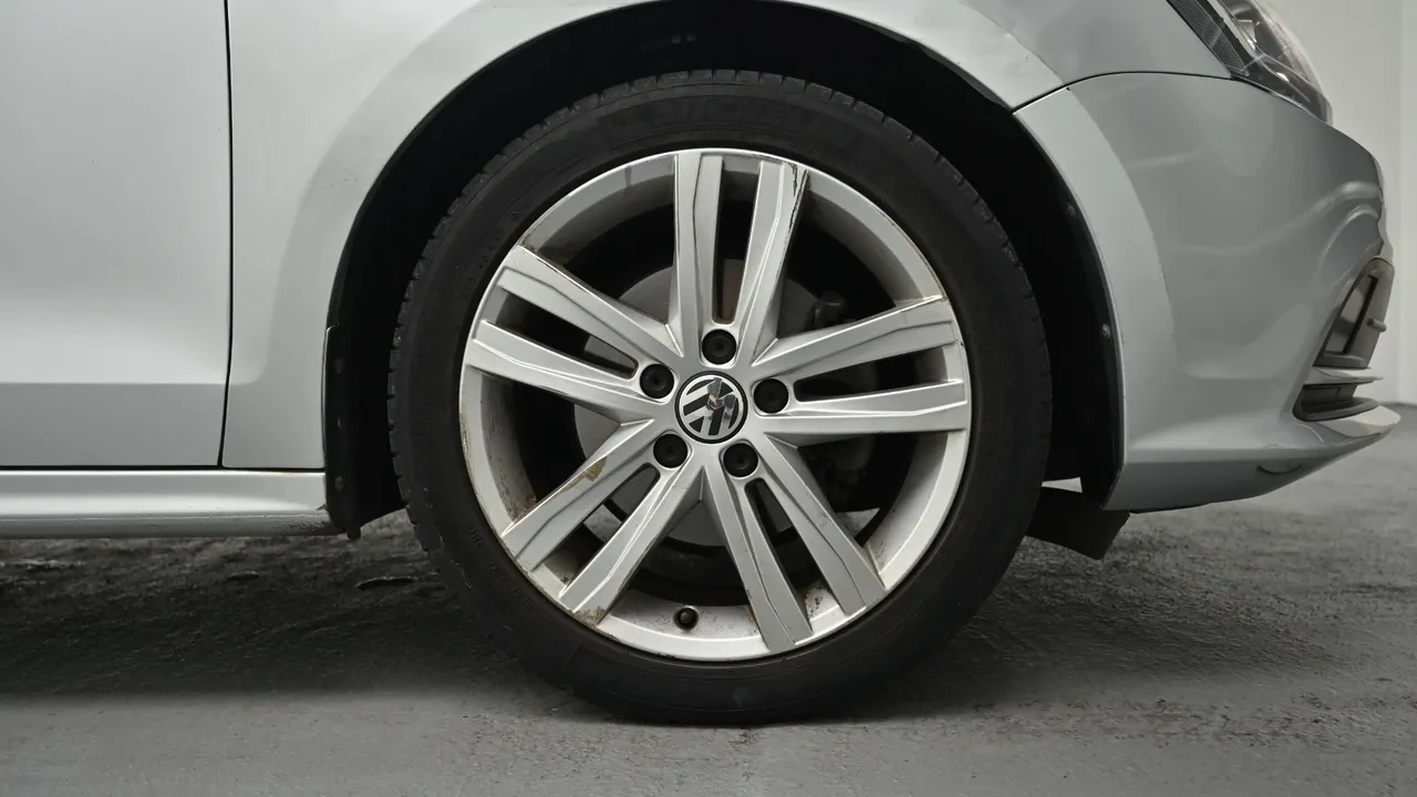 Volkswagen Jetta — miniaturë 5