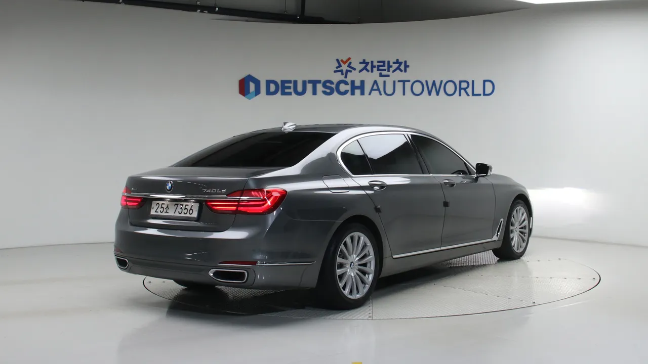 BMW 7er — miniaturë 2