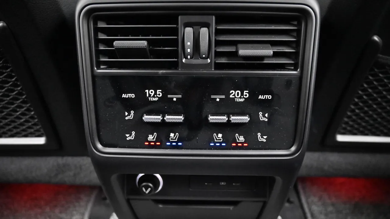 Porsche Cayenne — miniaturë 16