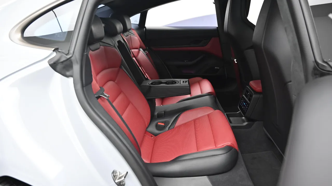 Porsche Taycan — miniaturë 21