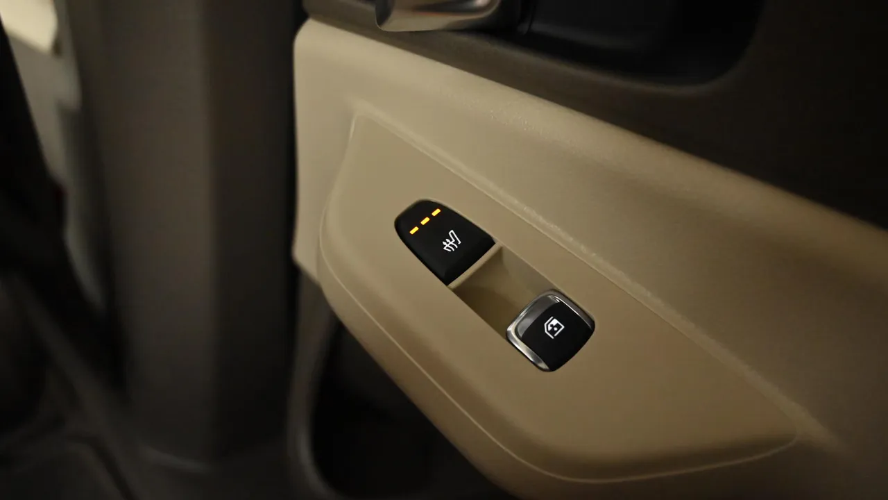 Kia Carnival — miniaturë 16