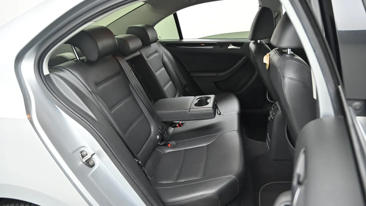 Volkswagen Jetta — miniaturë 12