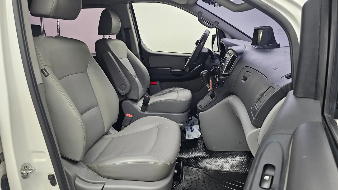 Hyundai Starex — miniaturë 10