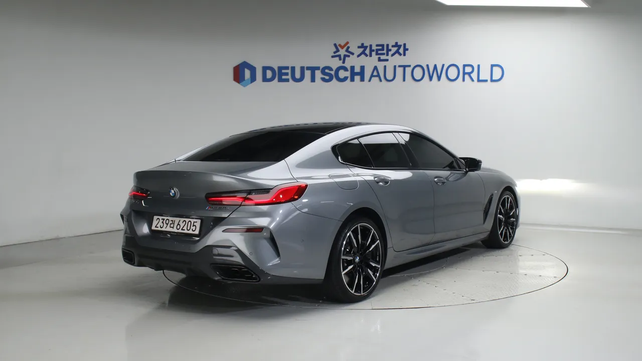 BMW 8er — miniaturë 2