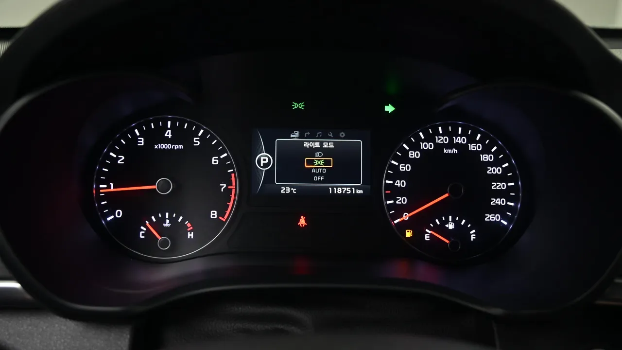 Kia K5 — miniaturë 8