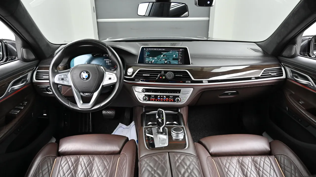 BMW 7er — miniaturë 7
