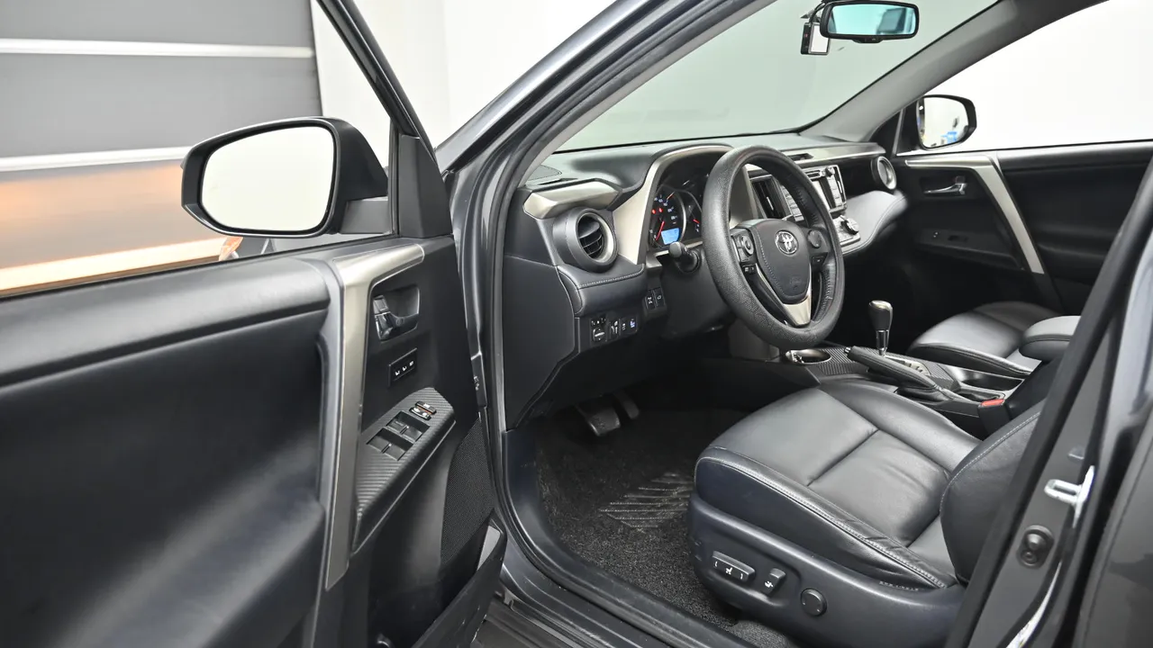 Toyota RAV 4 — miniaturë 11