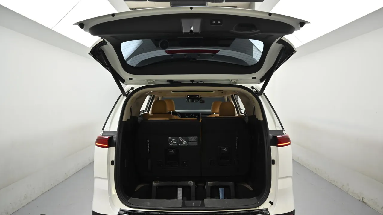 Kia Carnival — miniaturë 19