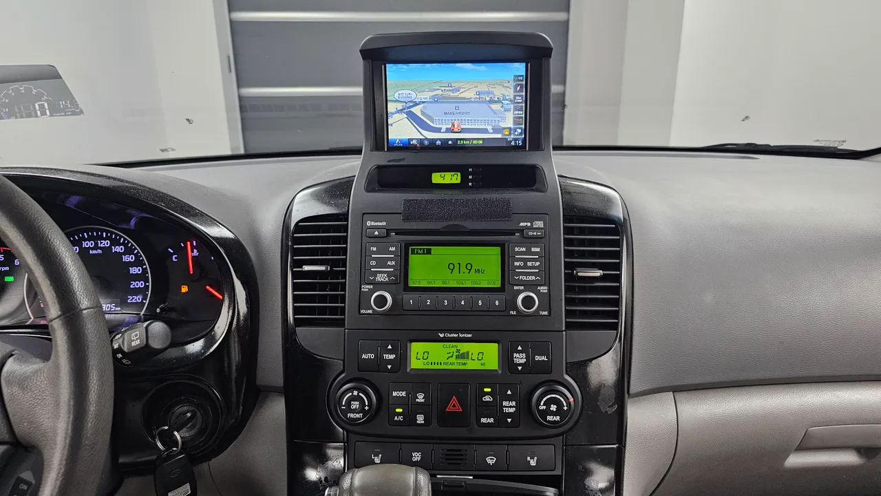Kia Carnival — miniaturë 14