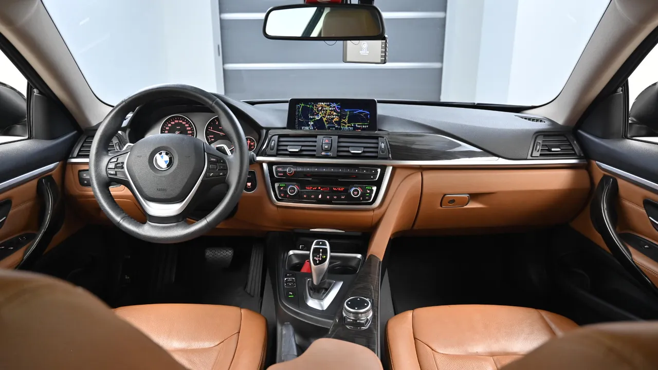 BMW 4 Series (F32) 420d Luxury Coupe