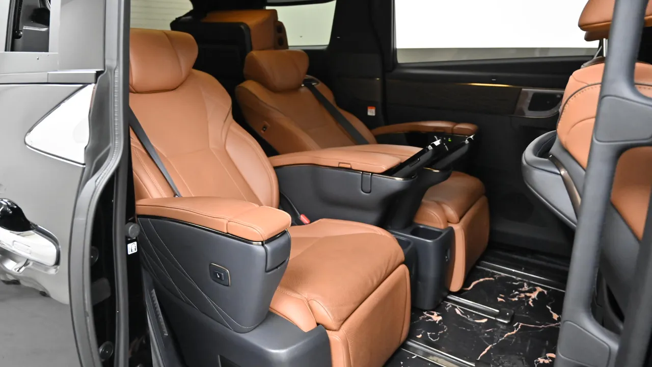 Toyota Alphard — miniaturë 39