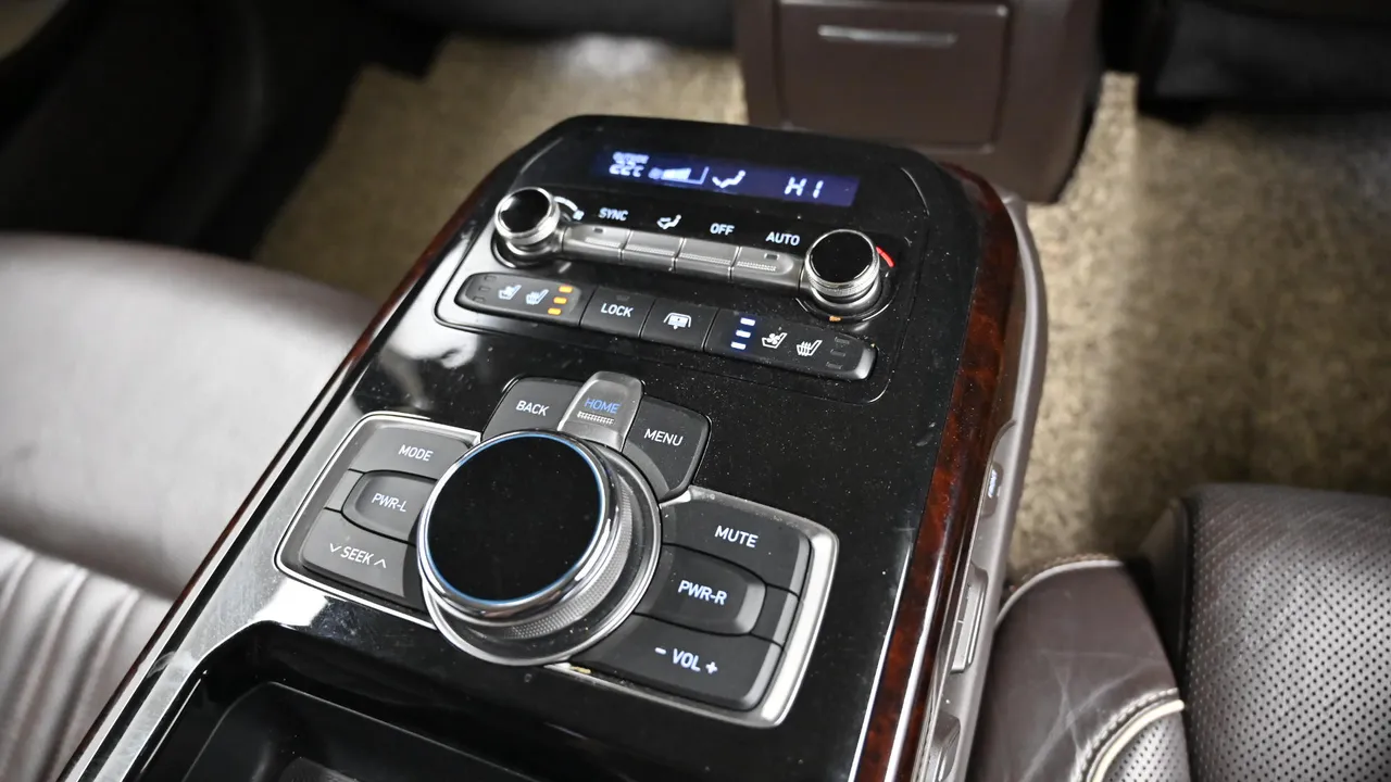 Genesis G90 — miniaturë 16