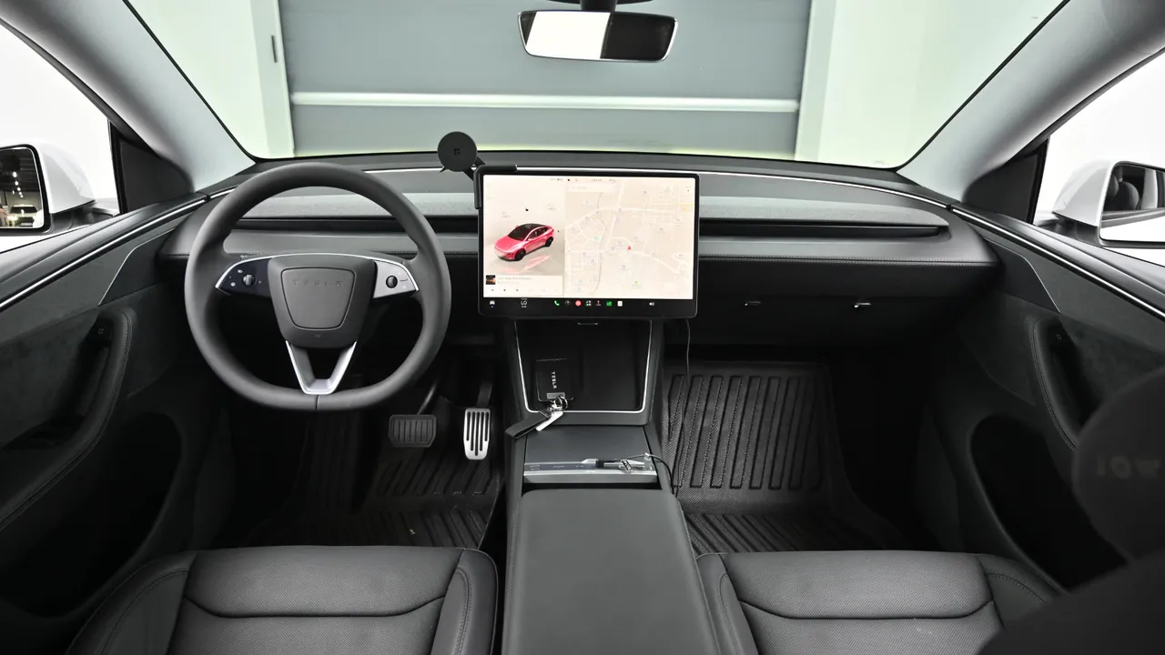 Tesla Model Y — miniaturë 7