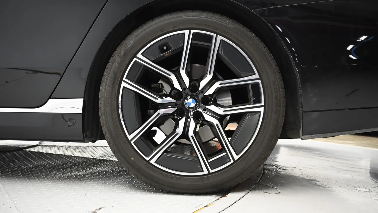 BMW 7er — miniaturë 5