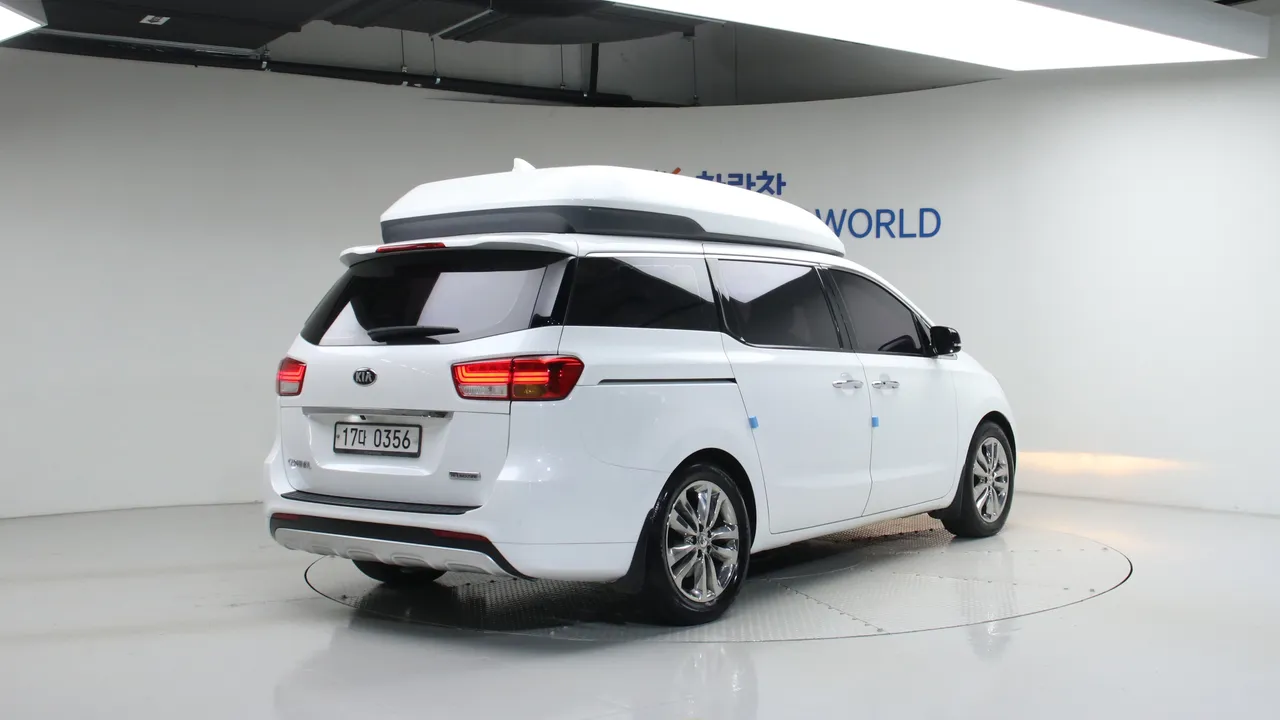 Kia Carnival — miniaturë 21