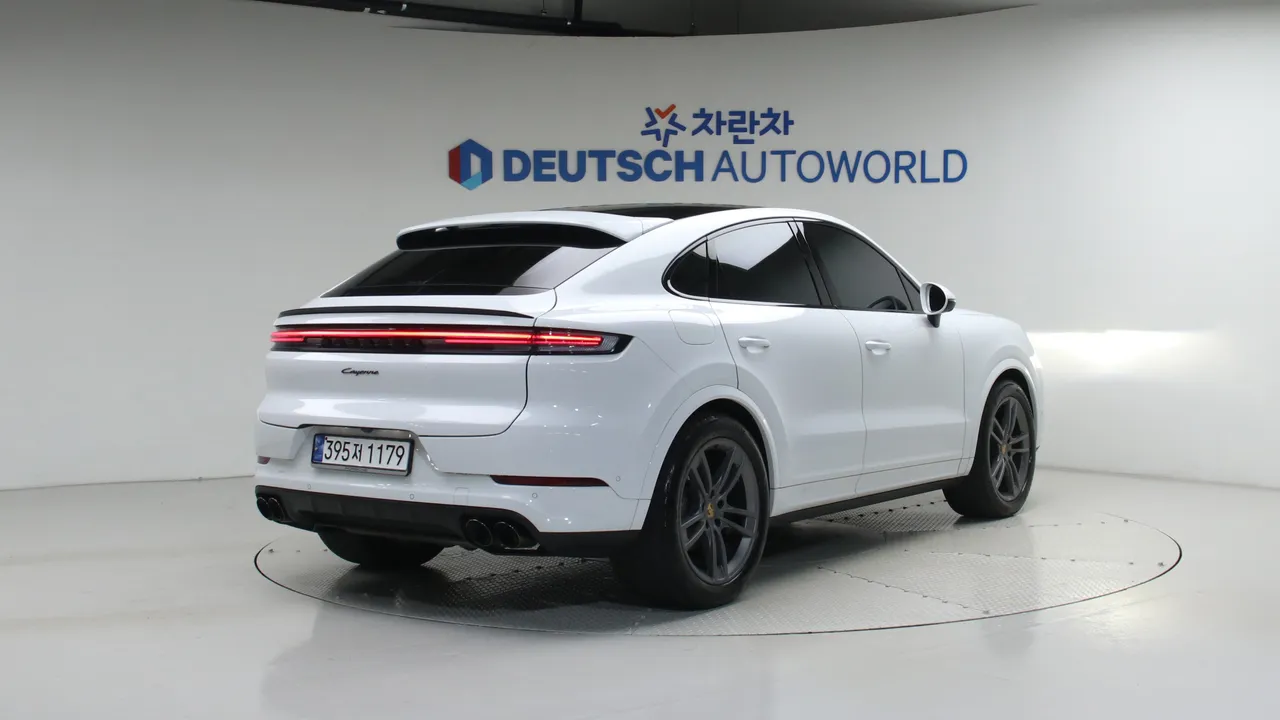 Porsche Cayenne — miniaturë 2