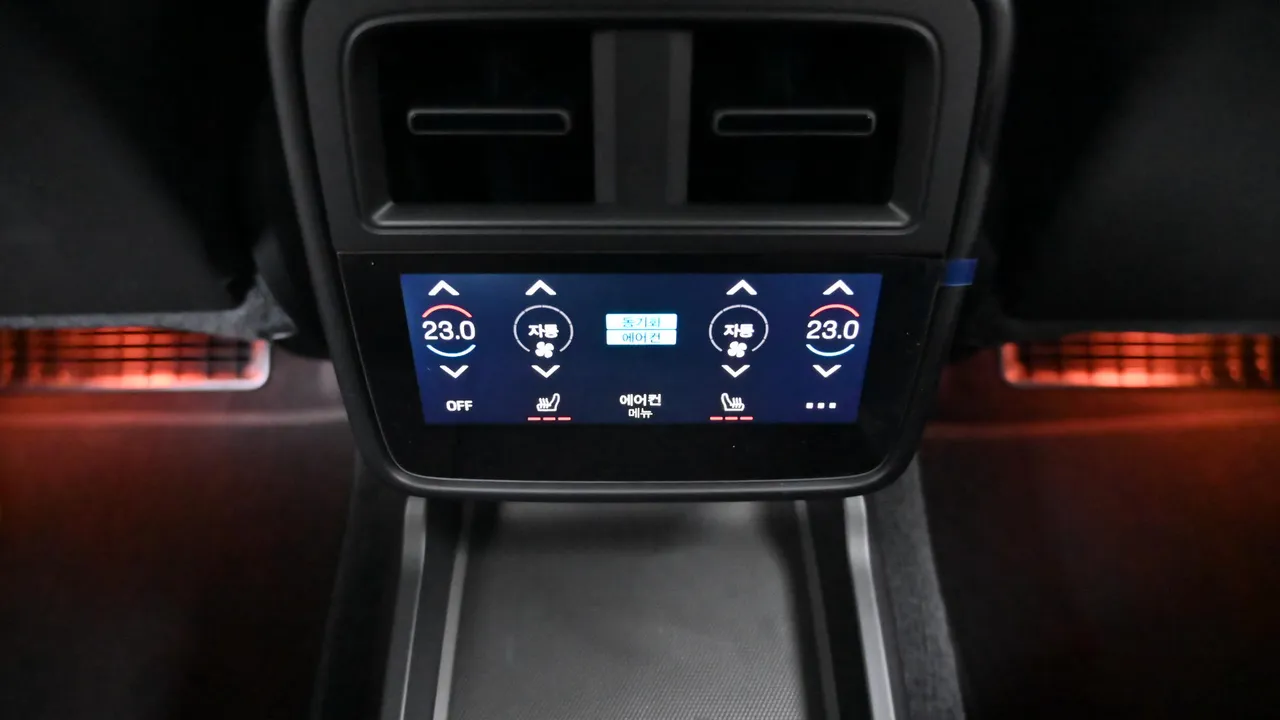Porsche Taycan — miniaturë 25