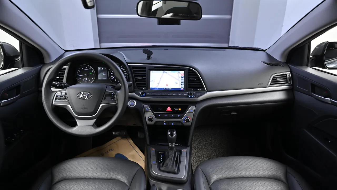 Hyundai Avante — miniaturë 7