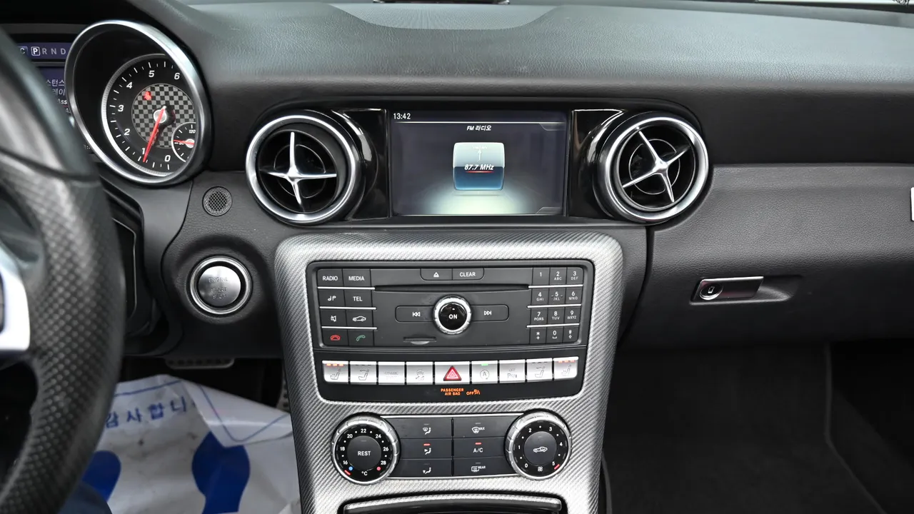 Mercedes-Benz SLC-klasse — miniaturë 23
