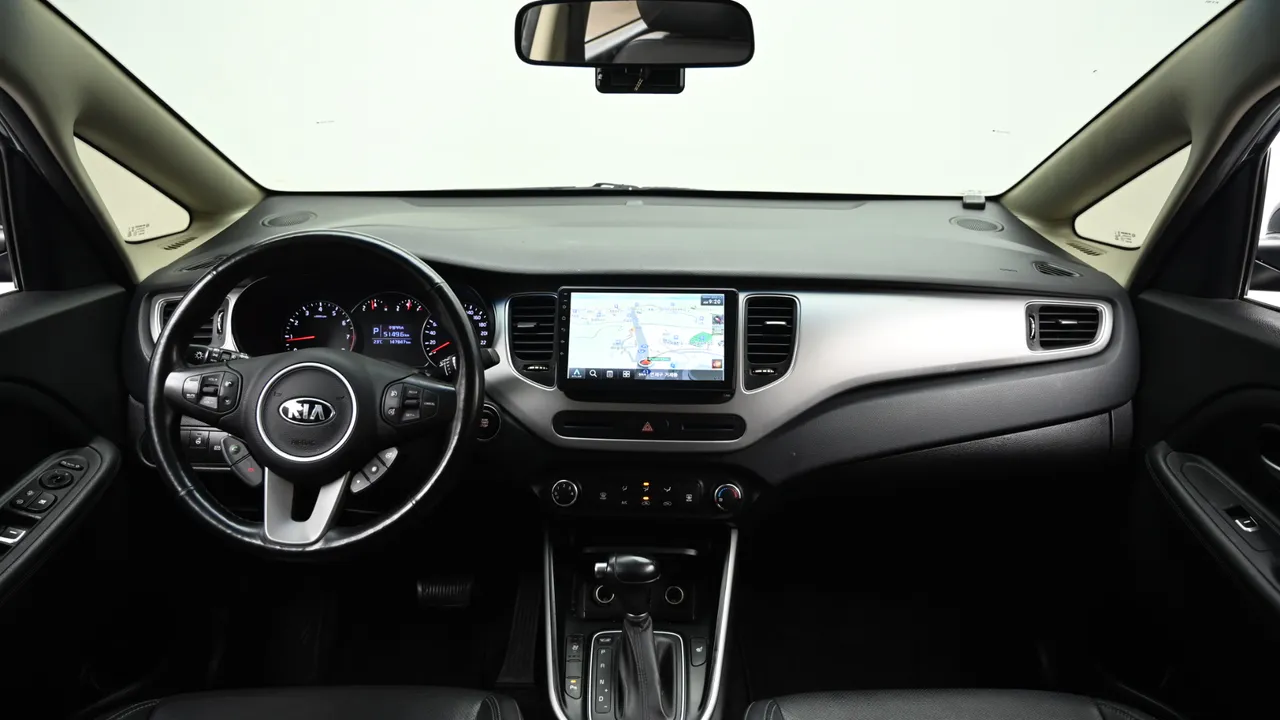 Kia Carens — miniaturë 7