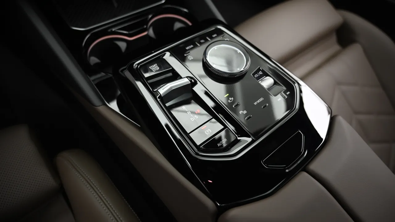 BMW 5er — miniaturë 9