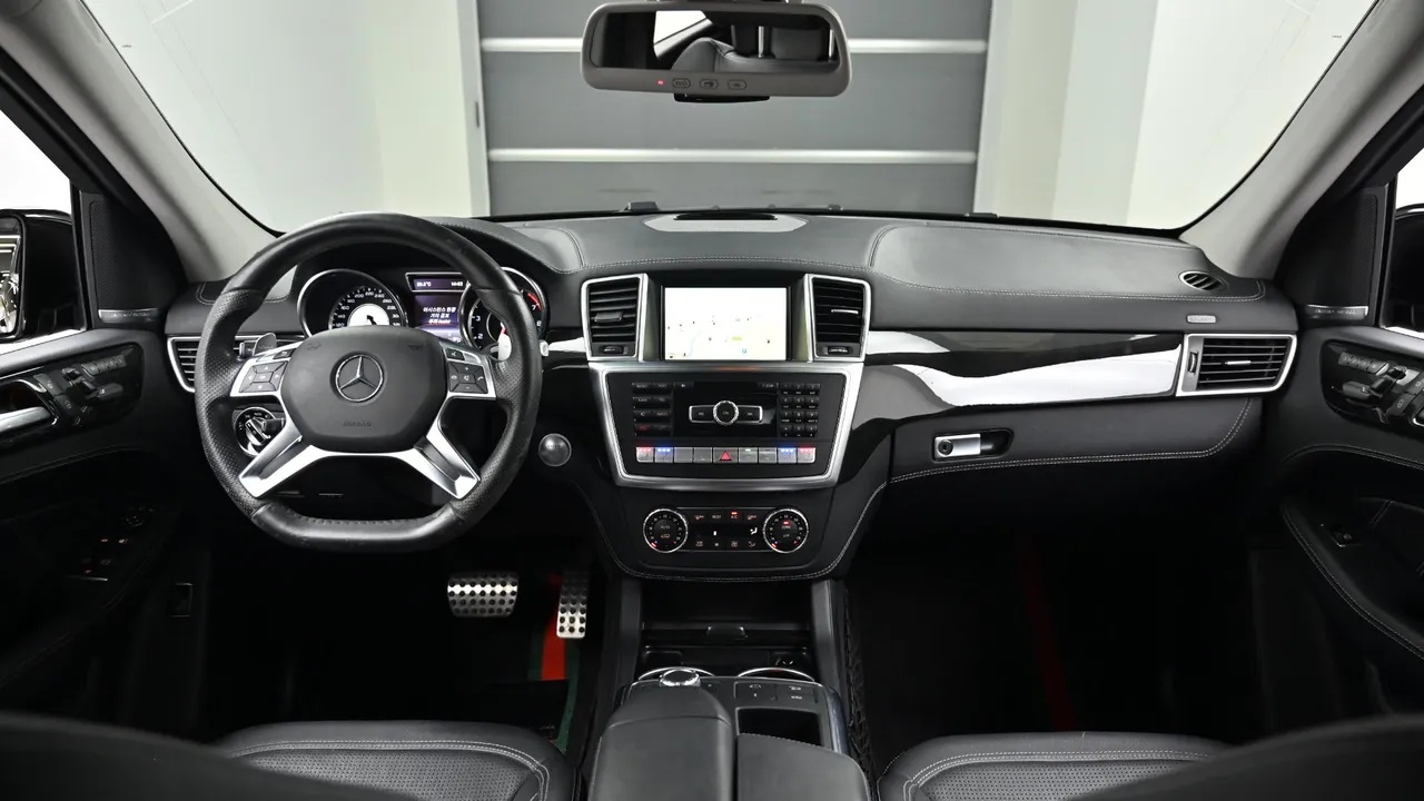 Mercedes M-Class W166 ML63 AMG