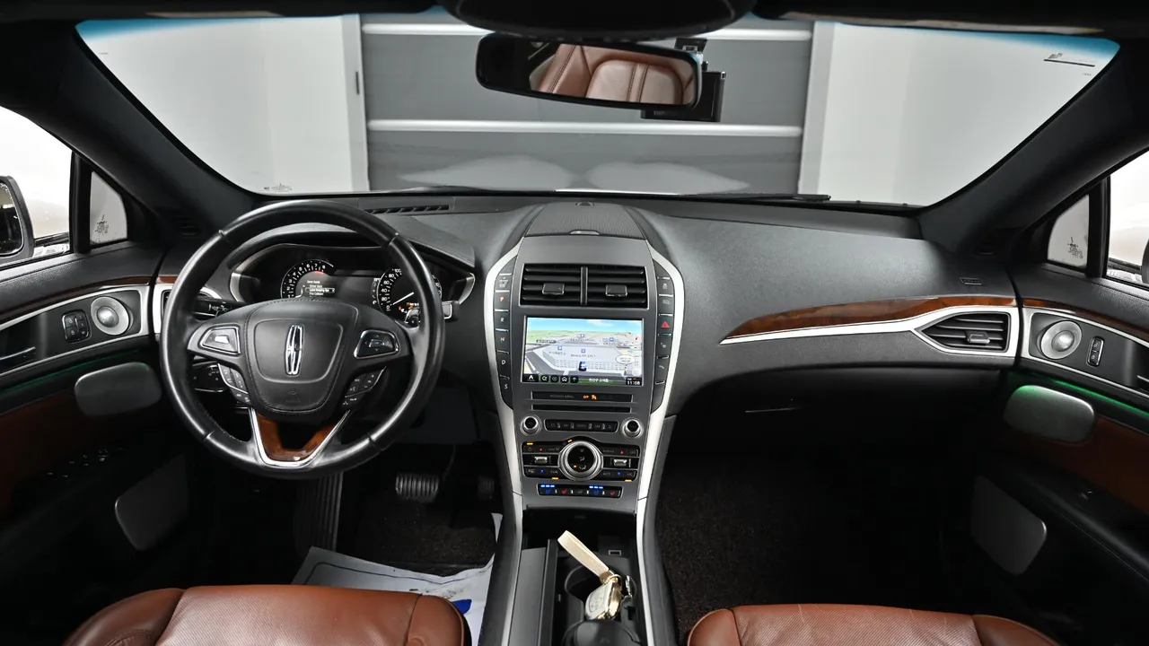 Lincoln MKZ — miniaturë 7
