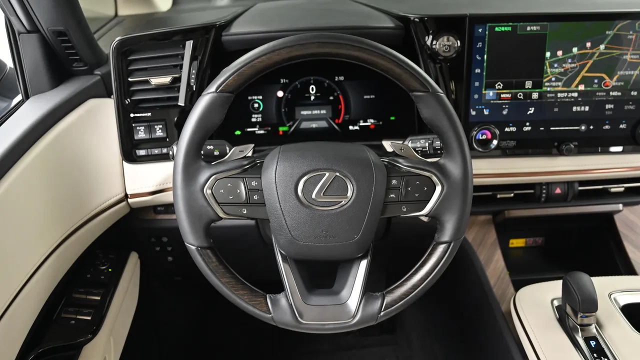Lexus LM — miniaturë 13