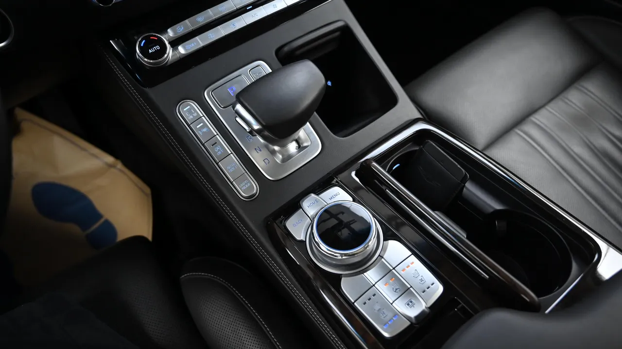 Genesis G90 — miniaturë 9