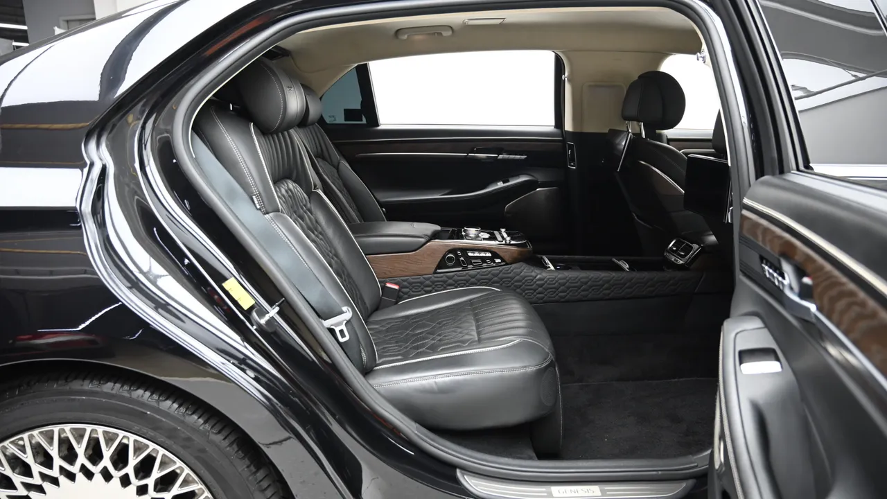 Genesis G90 — miniaturë 12