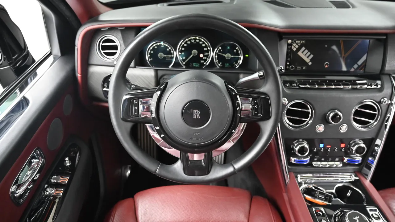 Rolls-Royce Cullinan — miniaturë 13