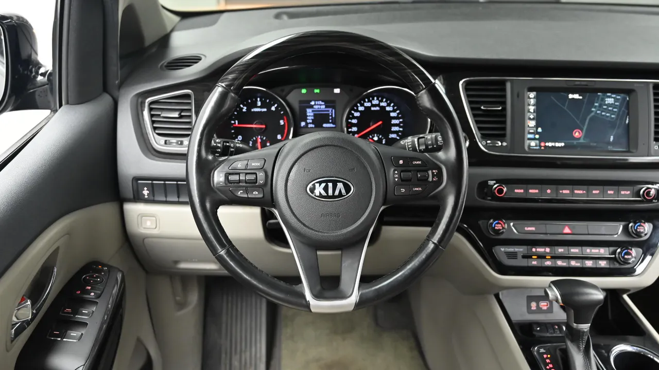 Kia Carnival — miniaturë 13