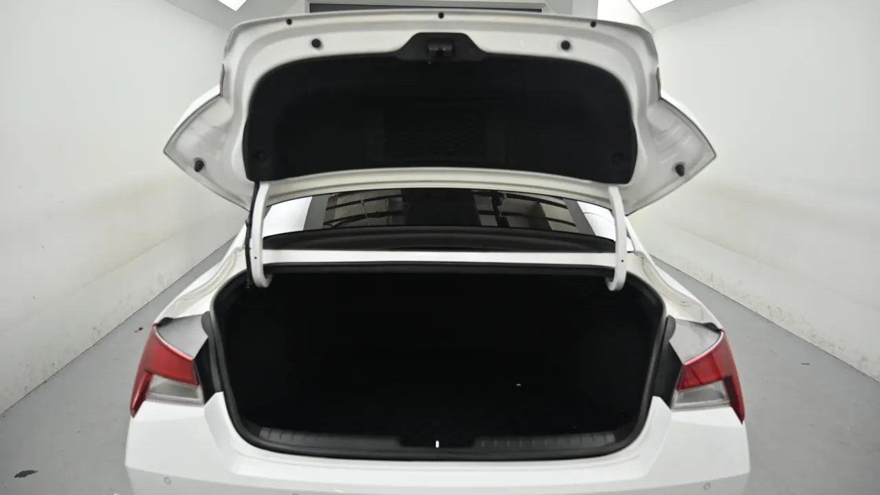 Hyundai Avante — miniaturë 19