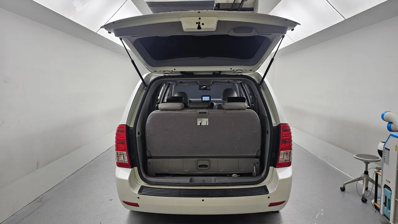 Kia Carnival — miniaturë 19