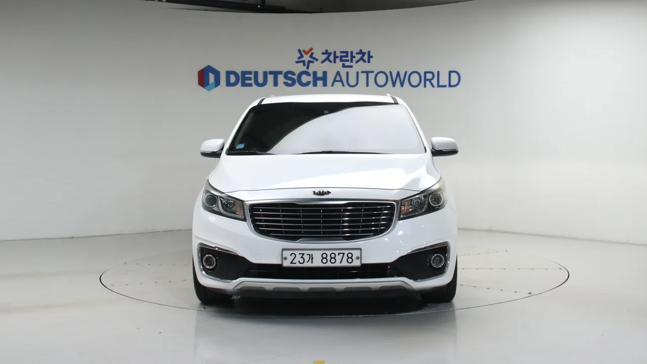 Kia Carnival — miniaturë 3