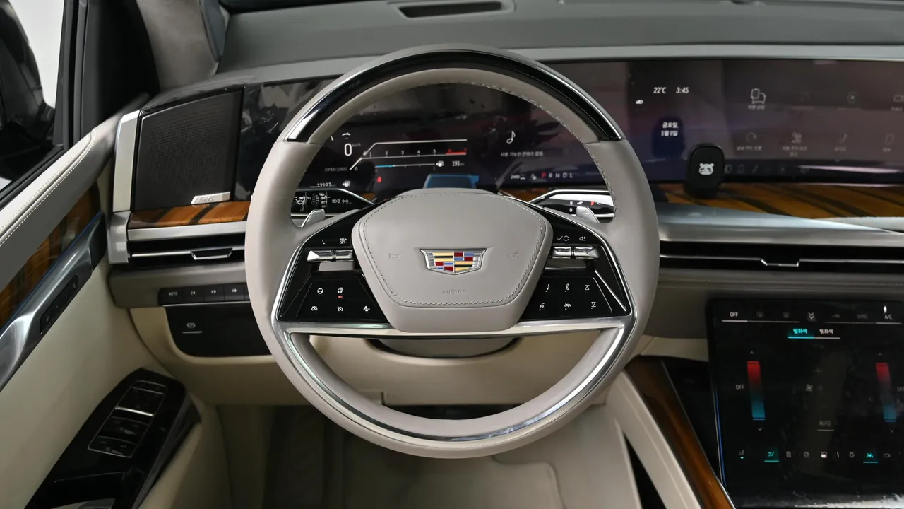 Cadillac Escalade — miniaturë 13