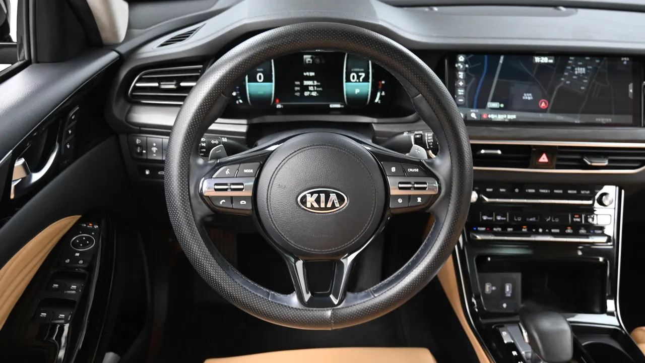Kia K7 — miniaturë 13