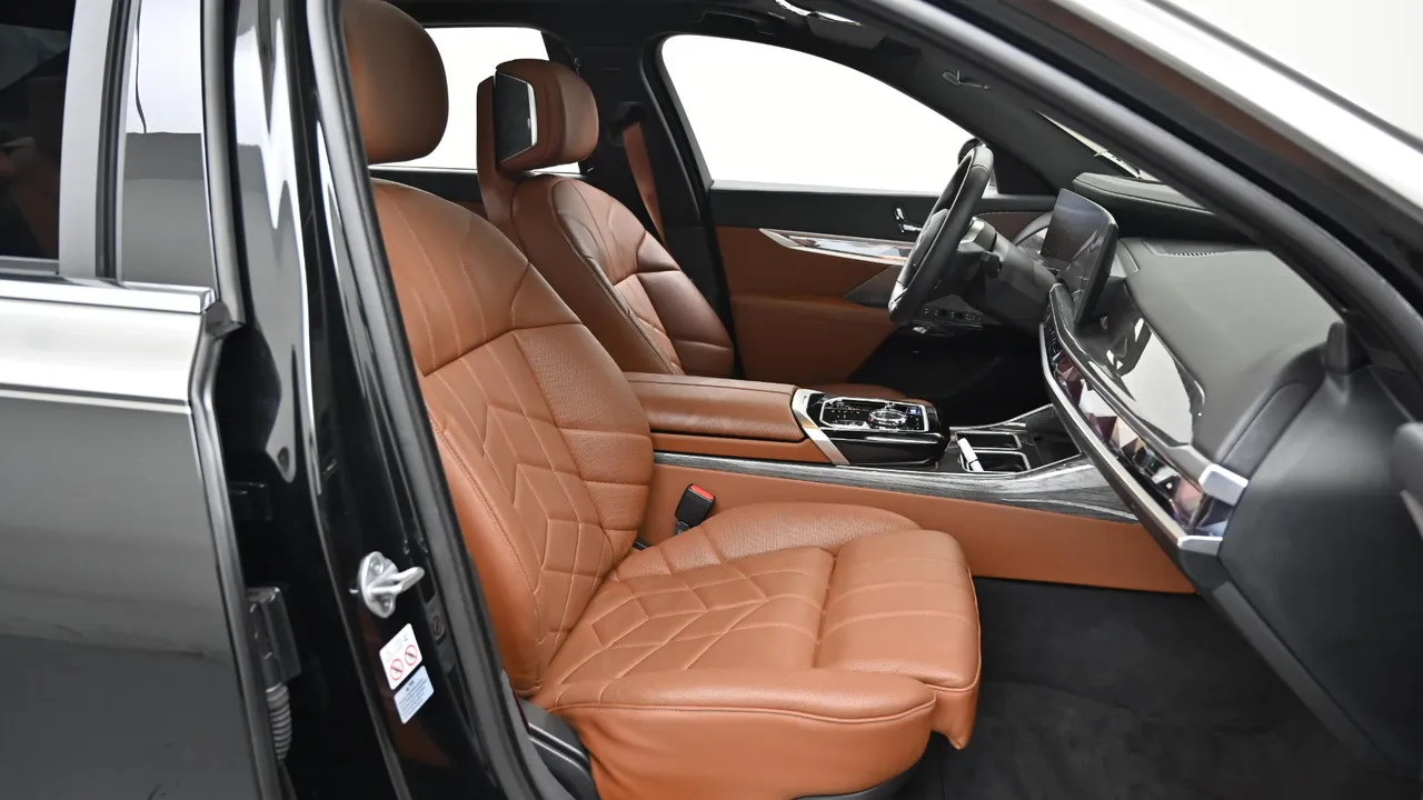 BMW i7 — miniaturë 26