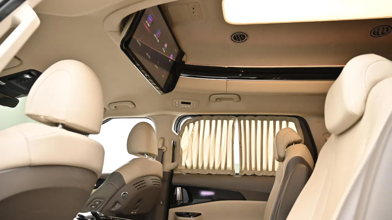 Kia Carnival — miniaturë 18