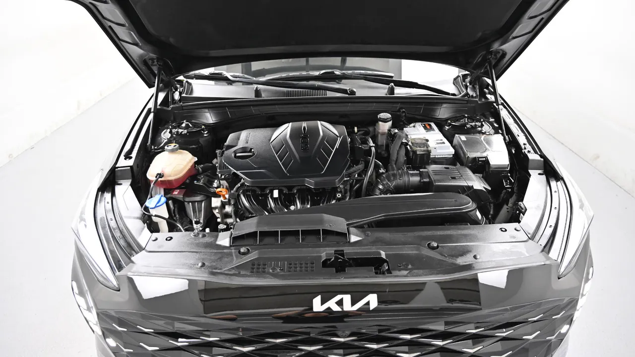 Kia K8 — miniaturë 6