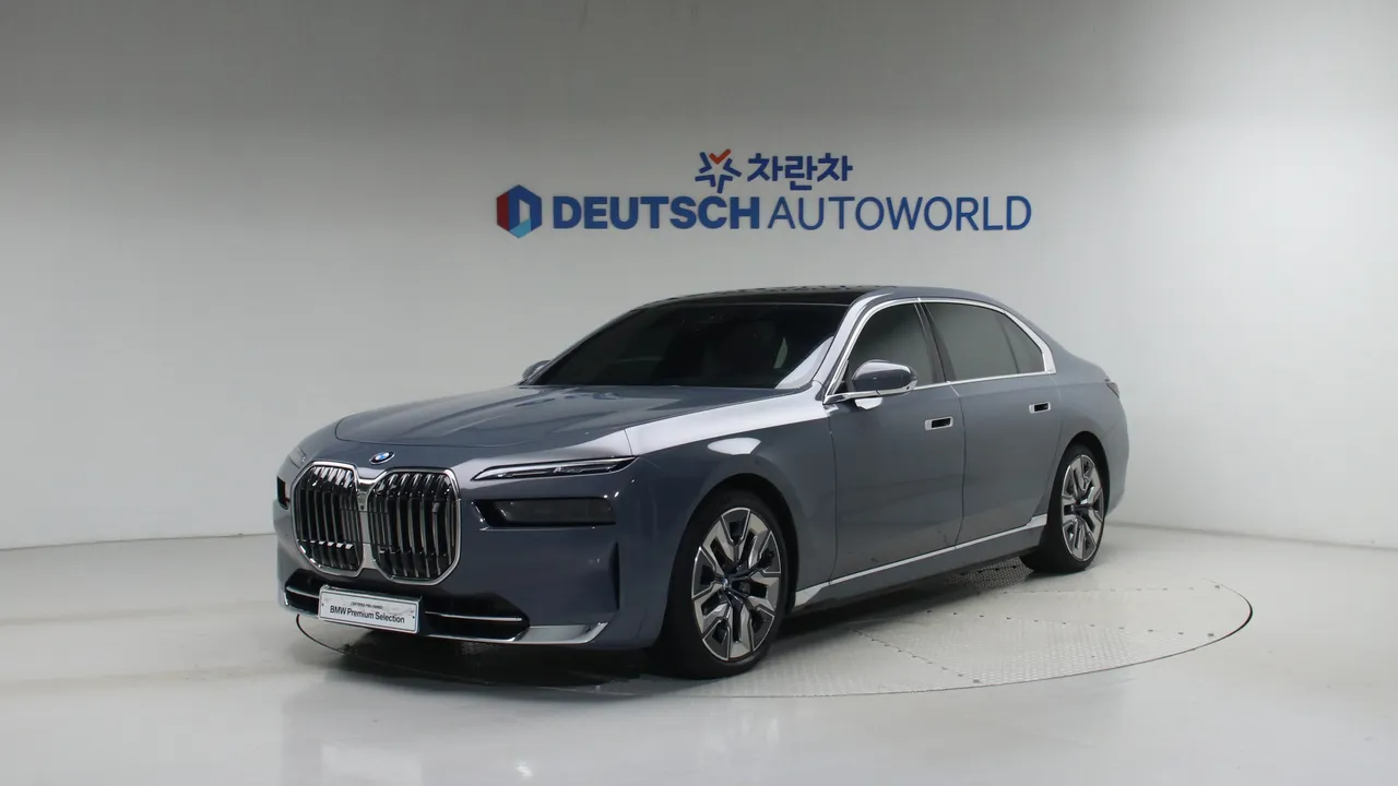 BMW i7 105.7kWh xDrive60 디자인 퓨어 엑설런스 — foto 1