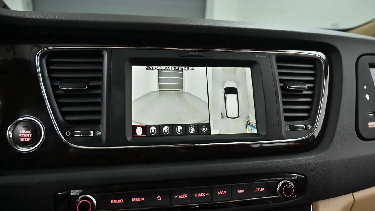 Kia Carnival — miniaturë 15
