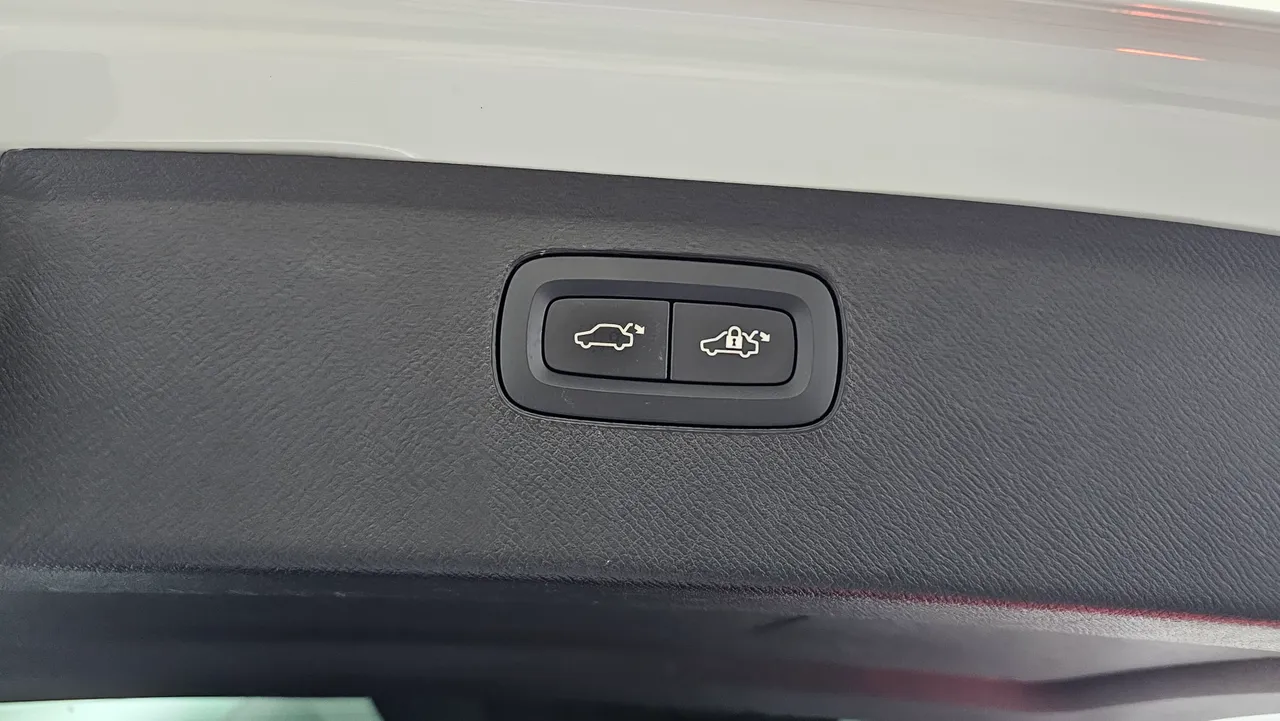 Volvo XC90 — miniaturë 47