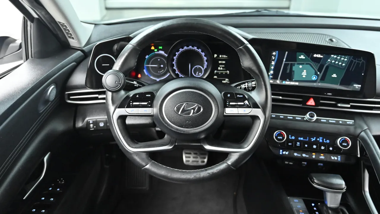 Hyundai Avante — miniaturë 13