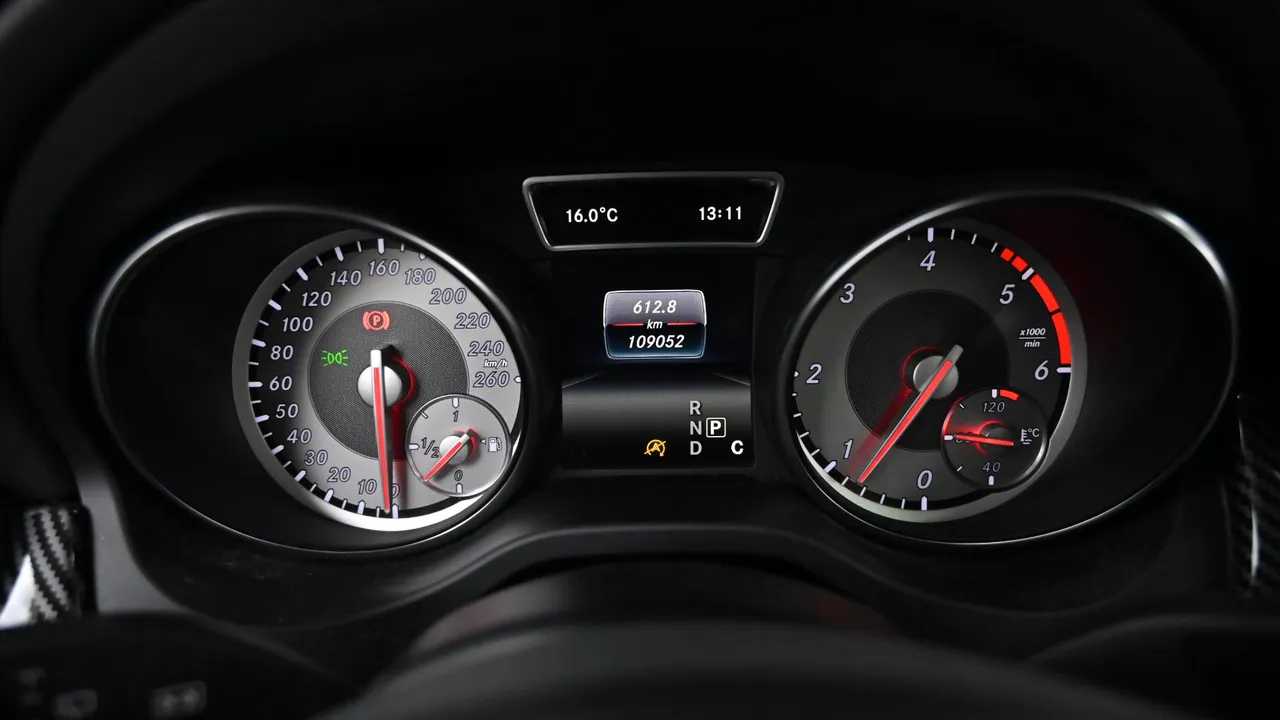 Мерседес ГЛА-Класс X156 GLA200d
