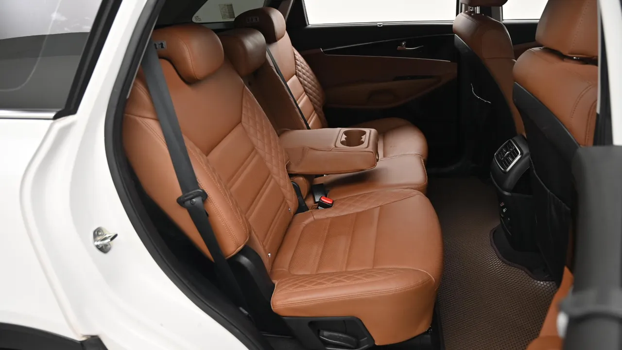 Kia Sorento — miniaturë 12