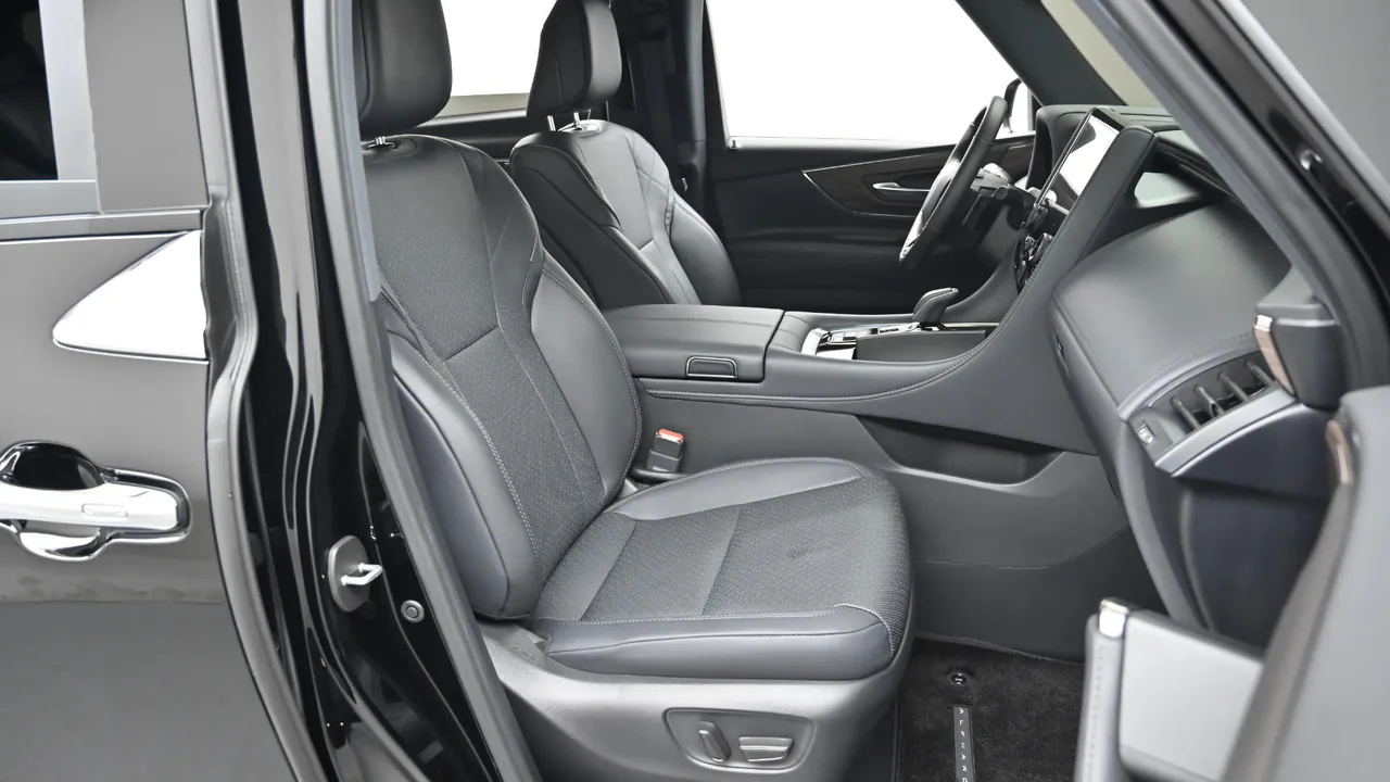Toyota Alphard 4th Generation 2.5 HEV Executive 4WD