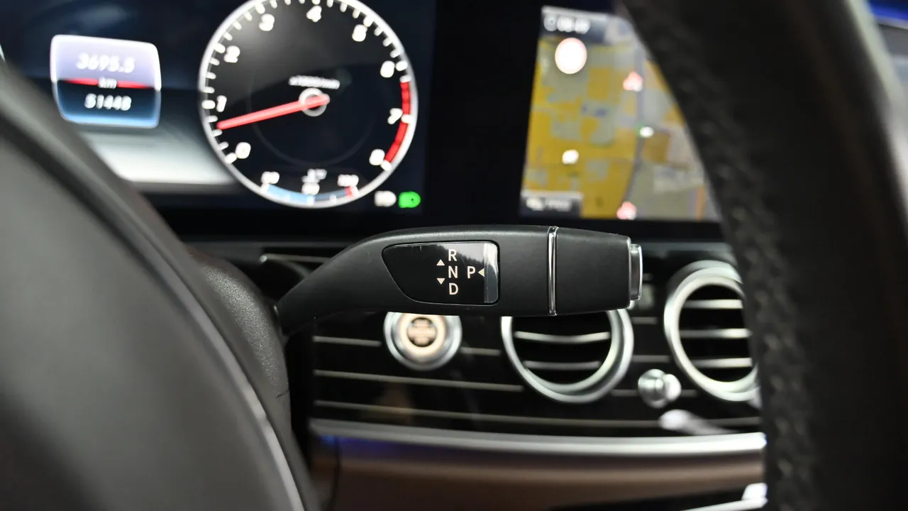 Mercedes-Benz E-klasse — miniaturë 9