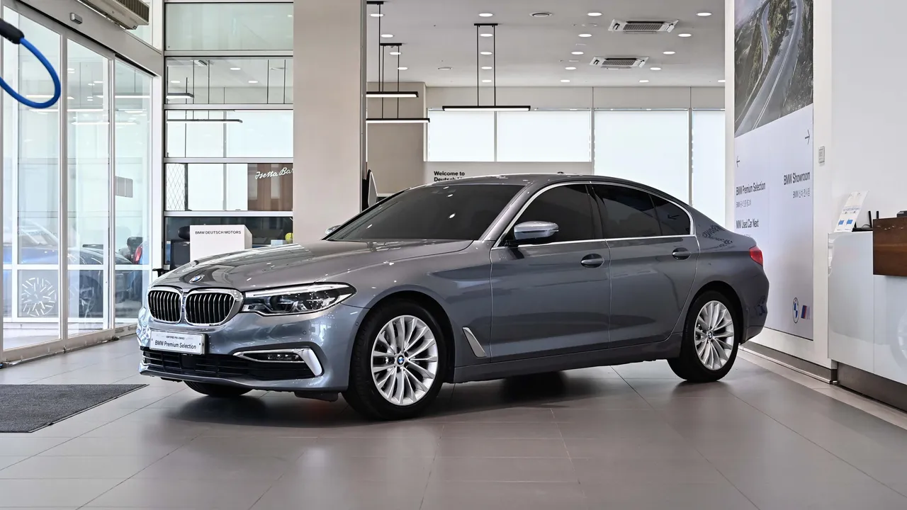 BMW 5er 520d 럭셔리 플러스 — foto 1