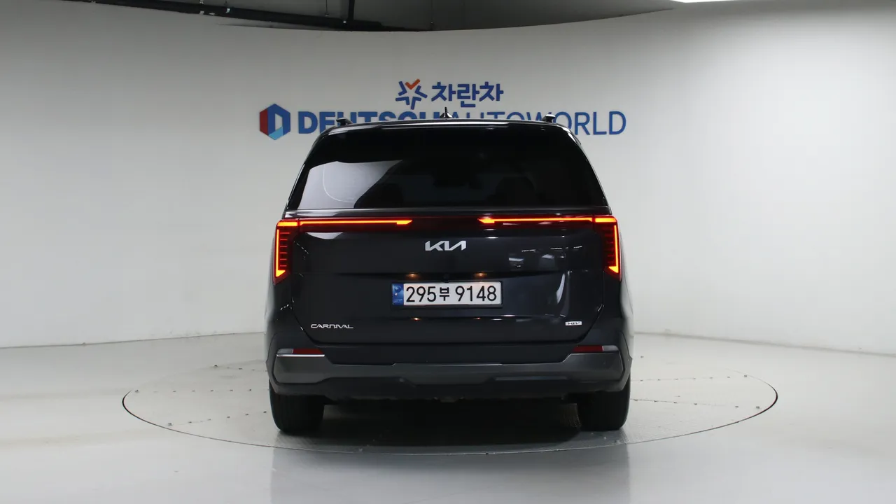 Kia Carnival — miniaturë 4